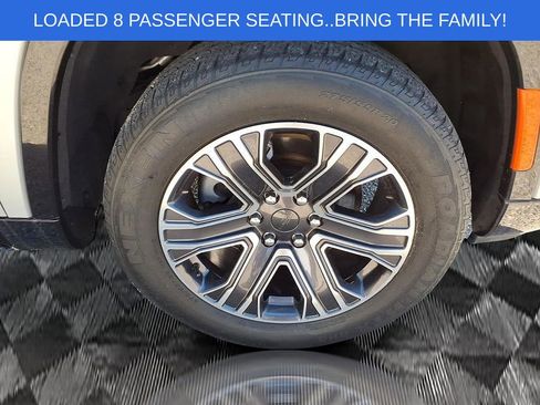 Used 2024 Jeep Wagoneer Series II w/ Flexible Seating Group image 7