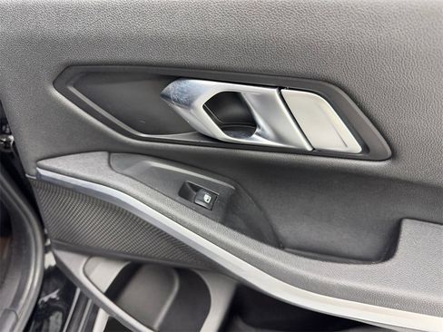 Used 2020 BMW 330i Sedan w/ Convenience Package image 43