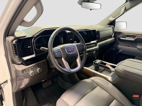 Used 2026 GMC Sierra 1500 Elevation w/ Elevation Premium Package AWD/4WD image 8
