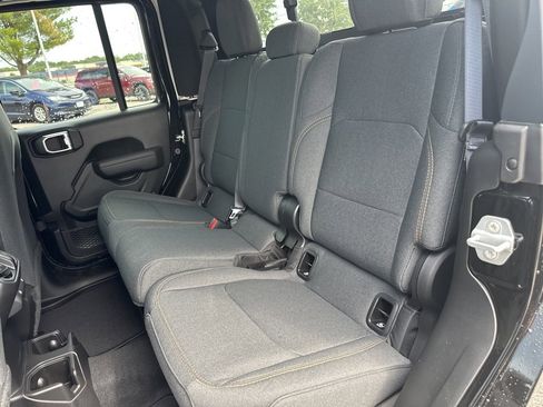 New 2025 Jeep Gladiator Sport image 41