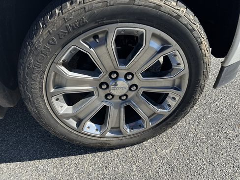 Used 2018 GMC Sierra 1500 Denali w/ Denali Ultimate Package image 12