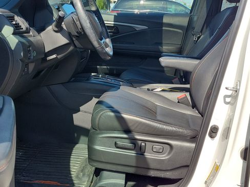 Used 2023 Honda Passport TrailSport image 18