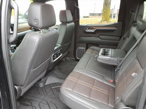 Certified 2022 Chevrolet Silverado 1500 High Country w/ High Country Premium Package image 25