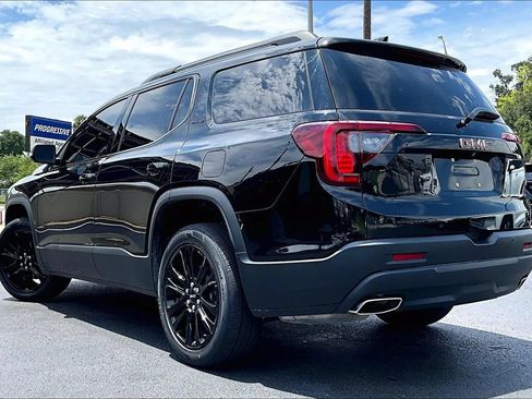 Used 2023 GMC Acadia SLE w/ Driver Convenience Package FWD image 4