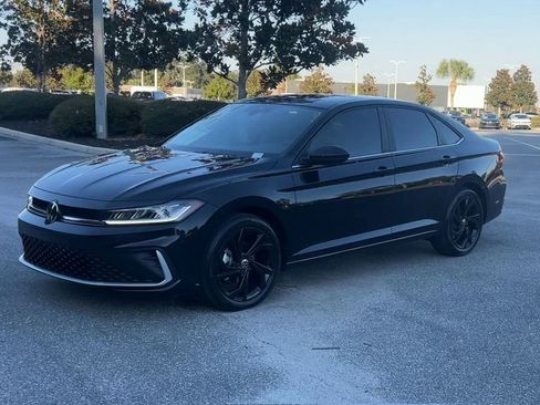 New 2026 Volkswagen Jetta SE image 4