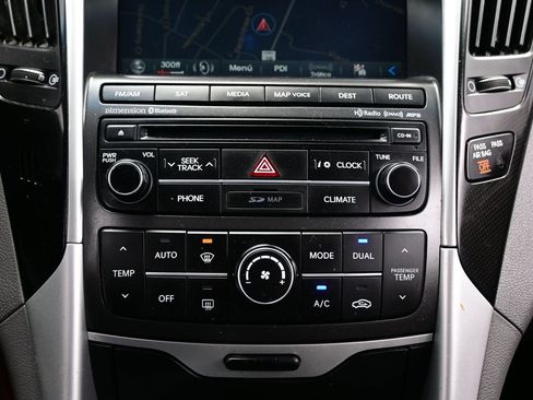 Used 2014 Hyundai Sonata SE w/ Premium Package 03 FWD image 19