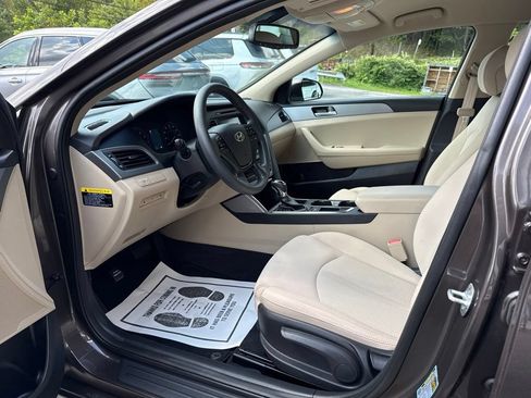 Used 2016 Hyundai Sonata SE FWD image 18
