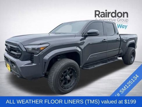 Used 2025 Toyota Tacoma SR5 AWD/4WD image 3
