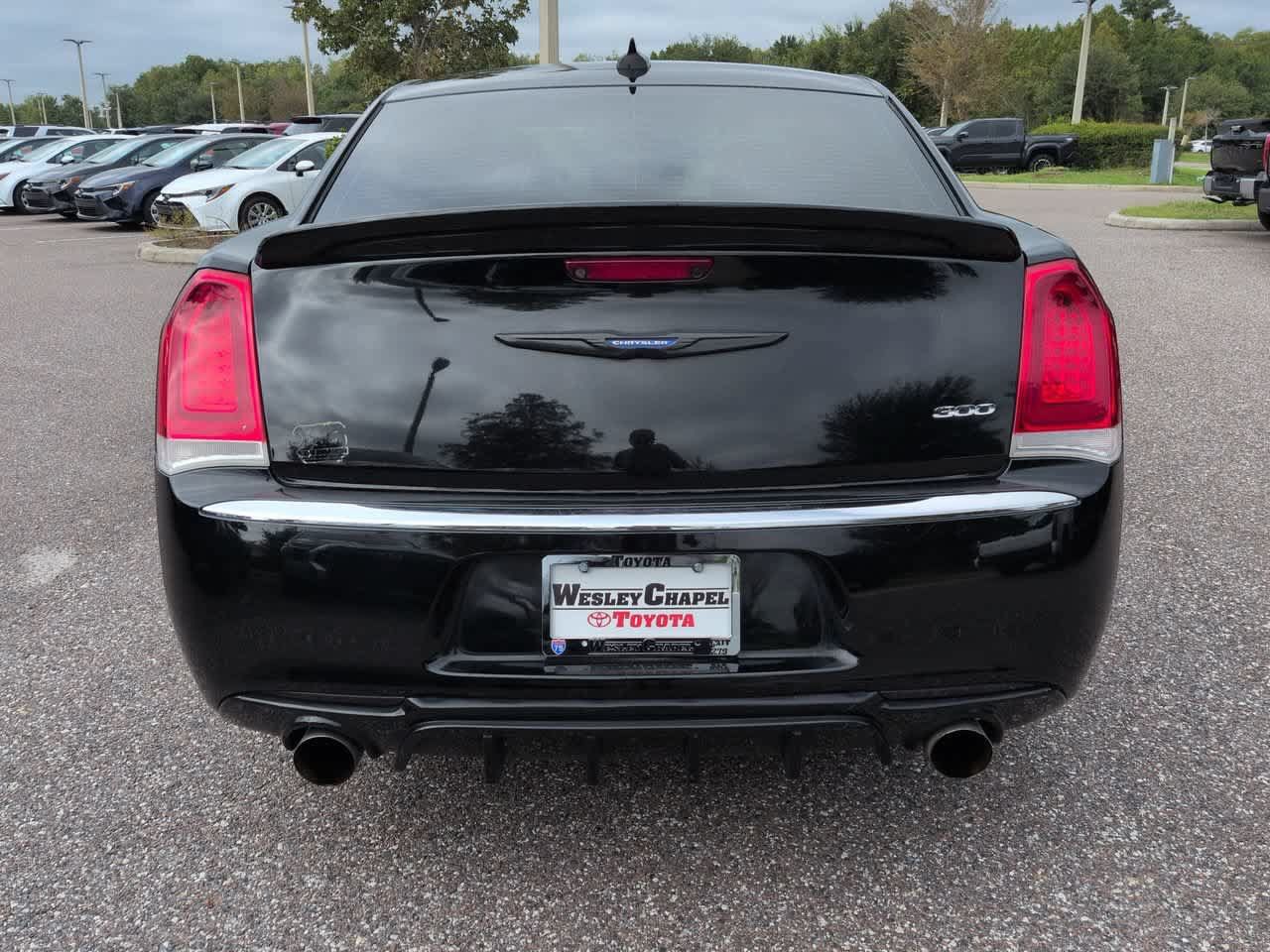 Used 2019 Chrysler 300 Touring L w/ Quick Order Package 22F RWD image 5