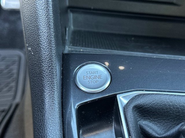 Certified 2024 Volkswagen Tiguan SE R-Line FWD image 19
