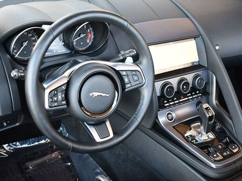 Used 2019 Jaguar F-TYPE Convertible image 12