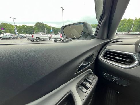 Used 2023 Chevrolet Equinox LS w/ LS Convenience Package FWD image 18