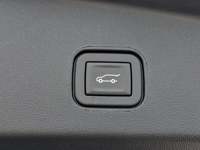 Certified 2026 Cadillac Lyriq Sport AWD/4WD image 28