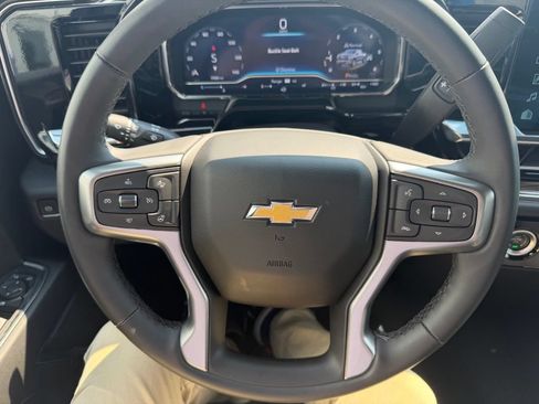 Certified 2024 Chevrolet Silverado 1500 LT AWD/4WD image 16