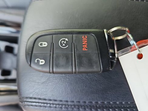 Used 2023 Jeep Compass Limited AWD/4WD image 33