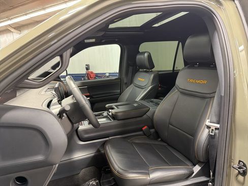 Certified 2025 Ford Expedition Tremor AWD/4WD image 14