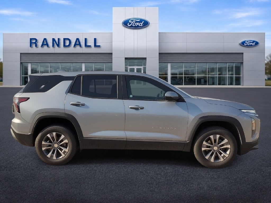 Used 2025 Chevrolet Equinox LT AWD/4WD image 6