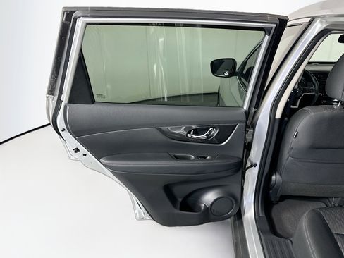 Used 2018 Nissan Rogue S FWD image 24