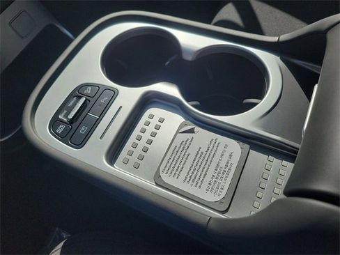 New 2026 Hyundai Ioniq 9 SE image 14