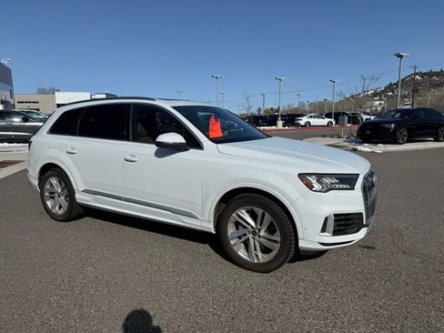 Used 2023 Audi Q7 3.0T Premium Plus w/ Convenience Package AWD/4WD image 3