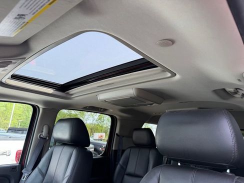 Used 2014 GMC Yukon XL SLT w/ SLT-2 Equipment Package RWD image 14