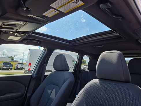 Used 2025 Subaru Forester Premium AWD/4WD image 32