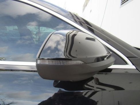 Used 2023 Audi Q8 Premium Plus w/ Premium Plus Package image 25