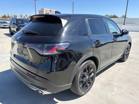 Used 2025 Honda HR-V Sport image 2