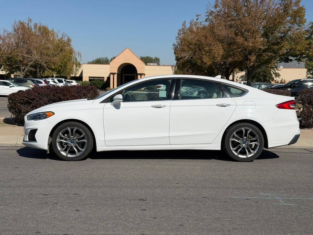 Used 2020 Ford Fusion SEL FWD image 2