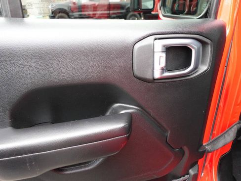 Used 2021 Jeep Wrangler Unlimited Rubicon AWD/4WD image 27