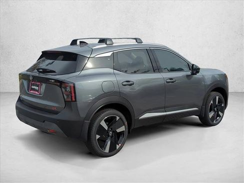 New 2026 Nissan Kicks SR image 5