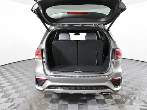 Used 2019 Kia Sorento SX image 10