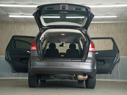 Used 2019 Dodge Journey SE FWD image 41