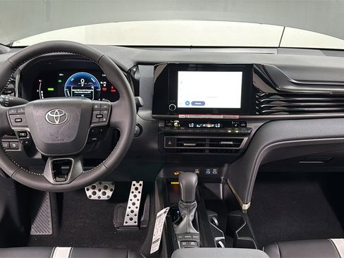New 2026 Toyota Camry SE image 9