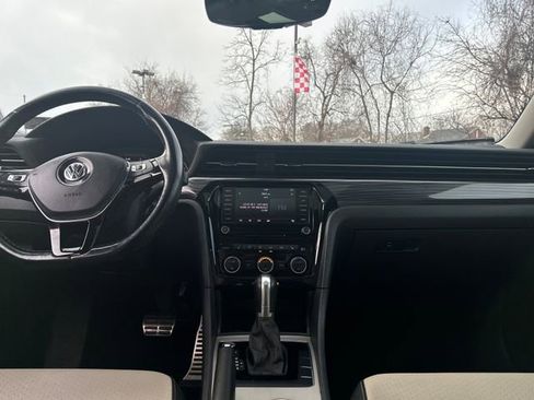 Used 2020 Volkswagen Passat 2.0T R-Line image 13