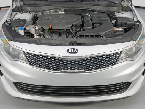 Used 2016 Kia Optima EX w/ Premium Package image 7