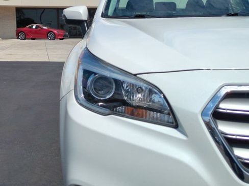 Used 2017 Subaru Legacy 2.5i Limited AWD/4WD image 10