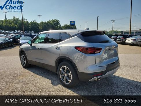 Used 2025 Chevrolet Blazer LT AWD/4WD image 3