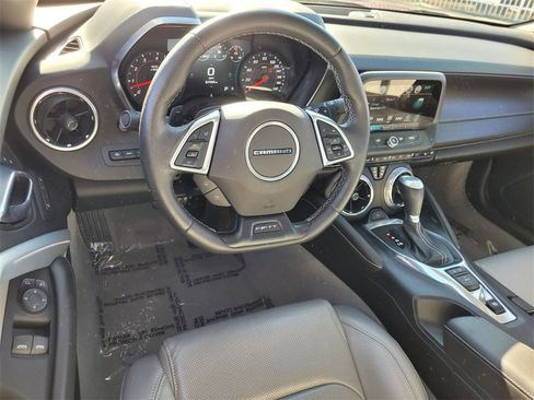 Used 2017 Chevrolet Camaro SS image 8