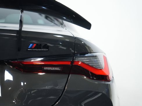 Used 2024 BMW M4 Competition w/ Executive Package image 18
