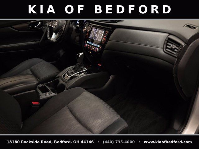 Used 2019 Nissan Rogue SV w/ Premium Package AWD/4WD image 27