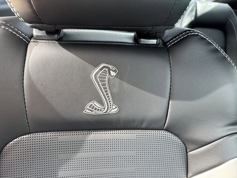 Used 2022 Ford Mustang Shelby GT500 w/ Technology Package image 32