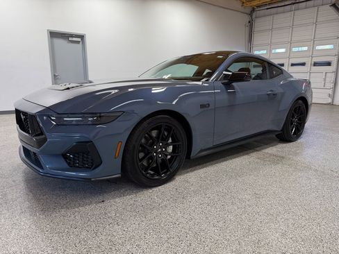 Used 2024 Ford Mustang GT Premium image 8