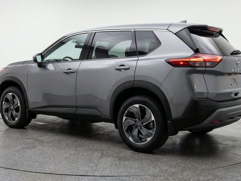 Used 2025 Nissan Rogue SV FWD image 6