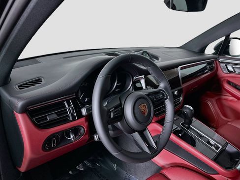 New 2026 Porsche Macan S image 4