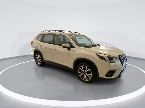 Used 2022 Subaru Forester Limited AWD/4WD image 2