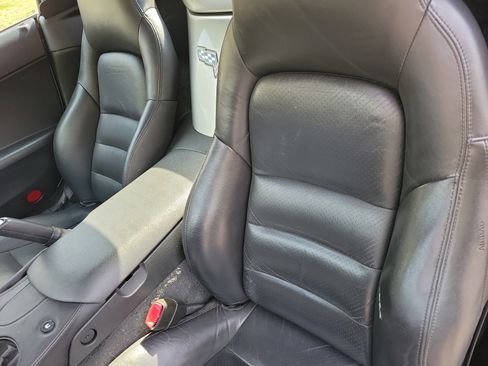 Used 2005 Chevrolet Corvette Convertible w/ Preferred Equipment Group image 6