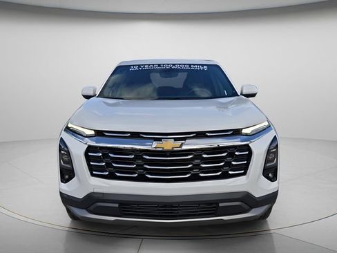 Used 2025 Chevrolet Equinox LT w/ Safety and Technology Package FWD image 4