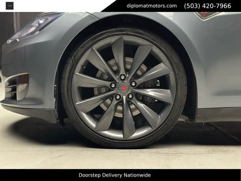 Used 2013 Tesla Model S Performance image 35