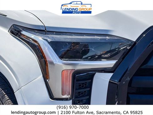 Used 2022 Toyota Tundra SR w/ SR Tow Package image 7